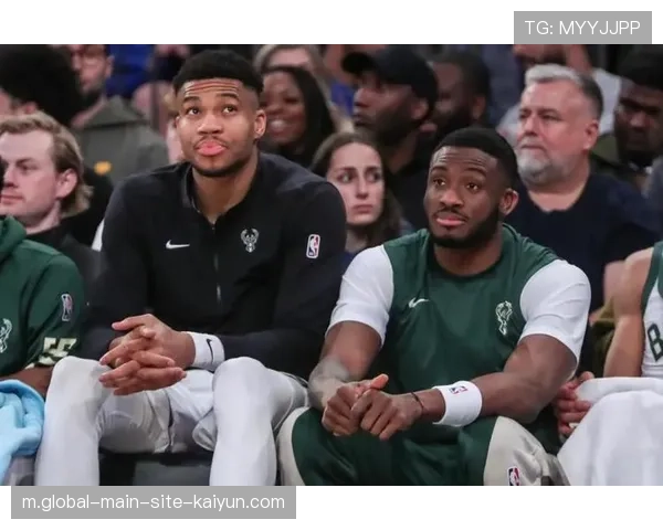 公鹿陷入尴尬处境 字母哥伤停流言困扰球队未来